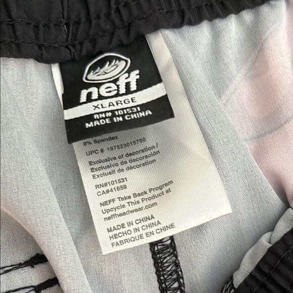 NWT Neff Fun Patterned Men's Swim Board Shorts - Picture 2 of 2